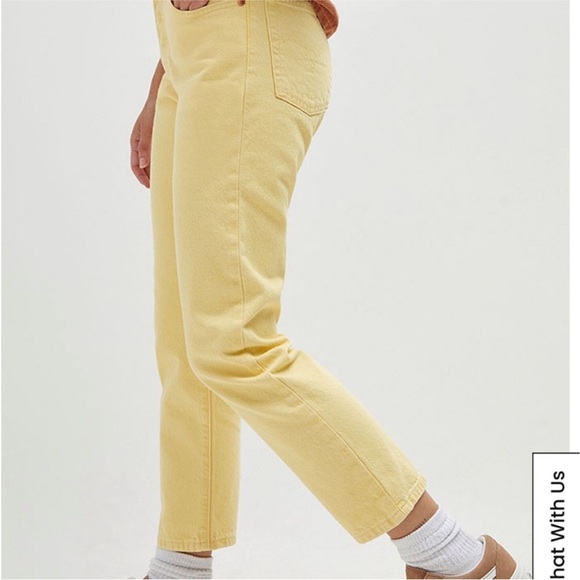 🌼 Levi’s 501 Cropped Jean in Botanical Yellow size 26 - Picture 5 of 16